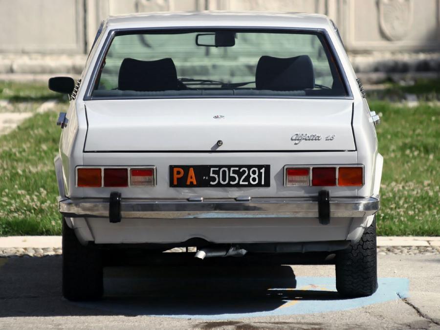  Alfa Romeo Alfetta 1.8 (116) 1975 года  (фото 5 из 7)